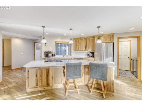 357 SE 7th Avenue Canby OR 97013
