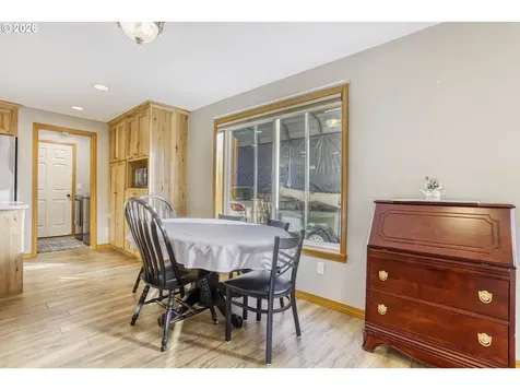 357 SE 7th Avenue Canby OR 97013