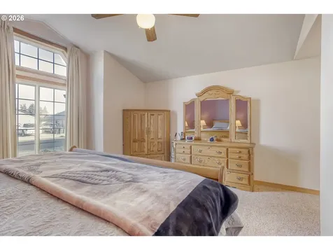 357 SE 7th Avenue Canby OR 97013