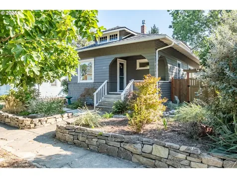 206 E 5th Street Newberg OR 97132