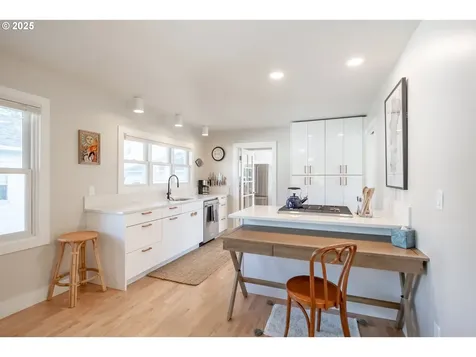 206 E 5th Street Newberg OR 97132