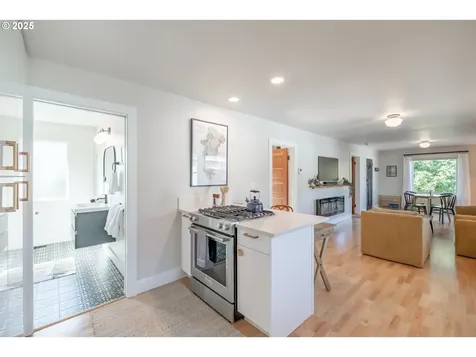 206 E 5th Street Newberg OR 97132