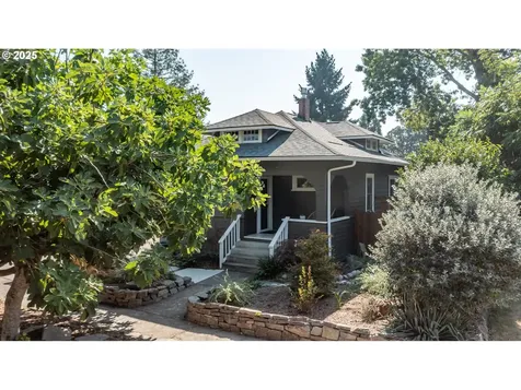 206 E 5th Street Newberg OR 97132