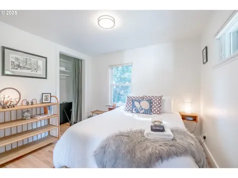 206 E 5th Street Newberg OR 97132