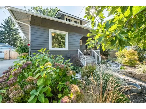 206 E 5th Street Newberg OR 97132