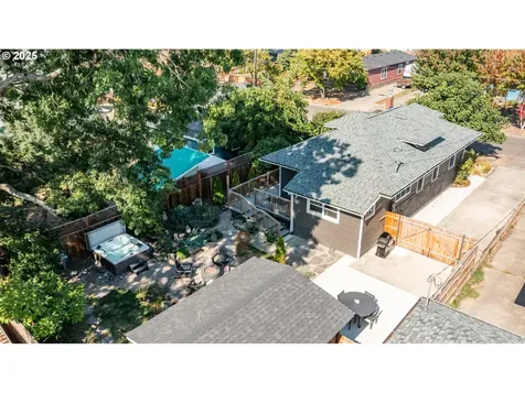 206 E 5th Street Newberg OR 97132