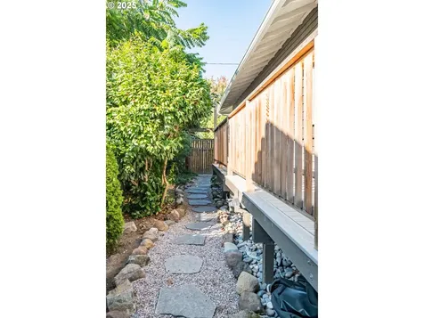 206 E 5th Street Newberg OR 97132