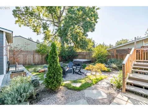 206 E 5th Street Newberg OR 97132