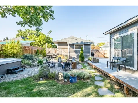 206 E 5th Street Newberg OR 97132