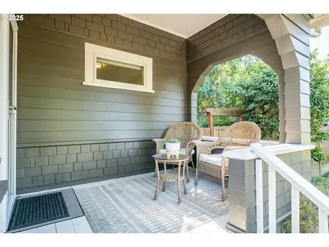 206 E 5th Street Newberg OR 97132