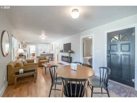 206 E 5th Street Newberg OR 97132