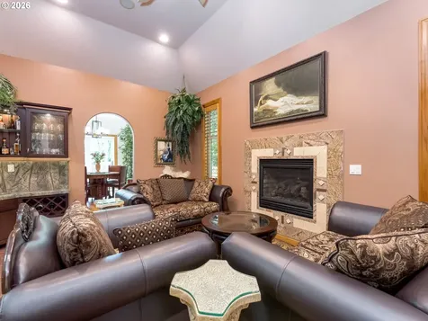 1503 N 4th Court Washougal WA 98671
