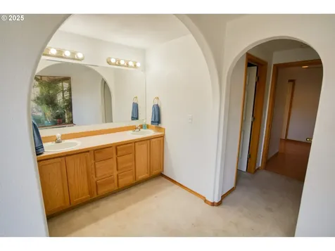 1413 SW Brislawn Loop Road White Salmon WA 98672