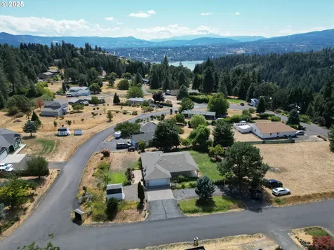 1413 SW Brislawn Loop Road White Salmon WA 98672