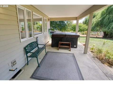 1413 SW Brislawn Loop Road White Salmon WA 98672