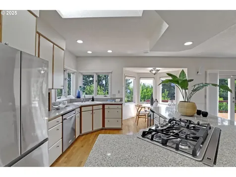 2024 Conestoga Lane West Linn OR 97068