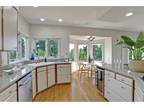 2024 Conestoga Lane West Linn OR 97068