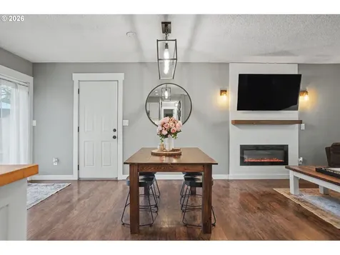 760 SE Edwards Drive Dundee OR 97115