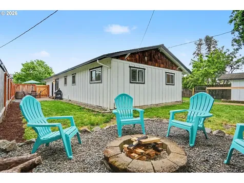 760 SE Edwards Drive Dundee OR 97115
