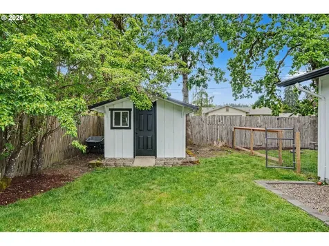 760 SE Edwards Drive Dundee OR 97115