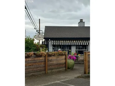 760 SE Edwards Drive Dundee OR 97115