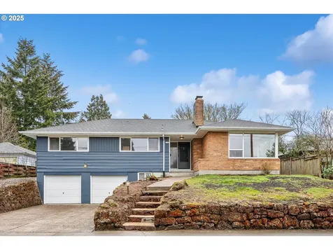 6122 SW 45th Avenue Portland OR 97221