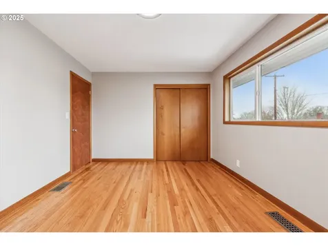 6122 SW 45th Avenue Portland OR 97221