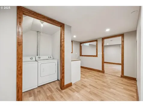6122 SW 45th Avenue Portland OR 97221