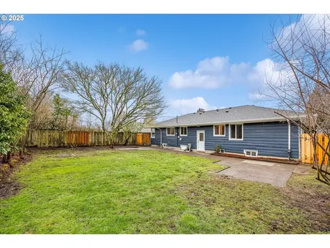 6122 SW 45th Avenue Portland OR 97221