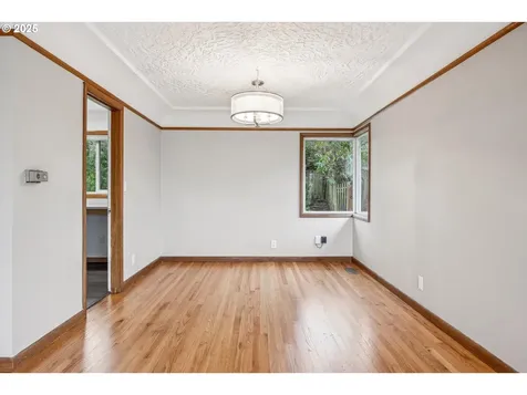 6122 SW 45th Avenue Portland OR 97221