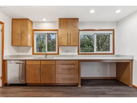 6122 SW 45th Avenue Portland OR 97221