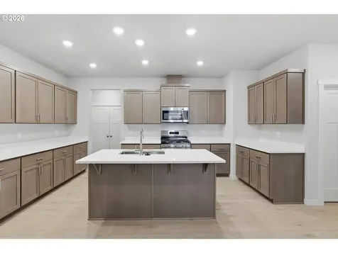 16675 SW Chetco Court Tigard OR 97224