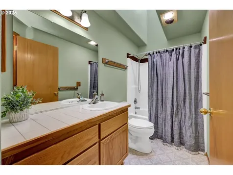 4060 Torrington Avenue Eugene OR 97404