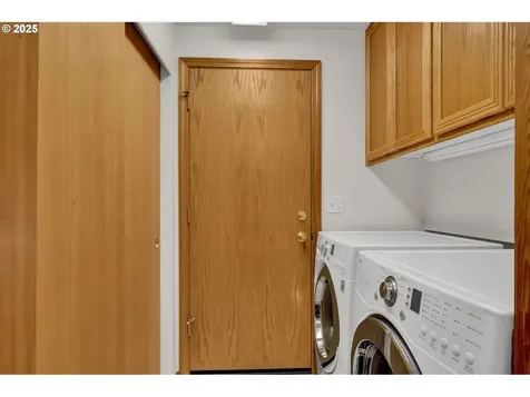 4060 Torrington Avenue Eugene OR 97404