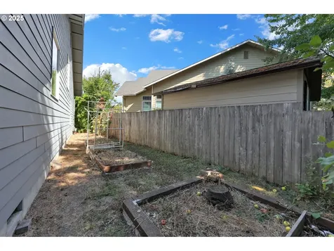 4060 Torrington Avenue Eugene OR 97404