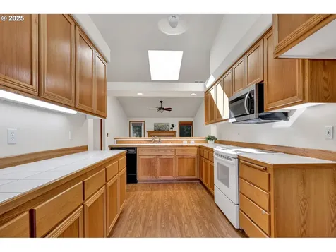 4060 Torrington Avenue Eugene OR 97404