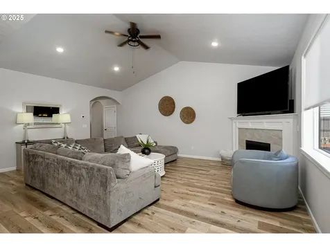 9959 E Delmar Drive Aumsville OR 97325