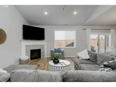 9959 E Delmar Drive Aumsville OR 97325