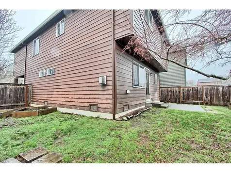 1905 NE 77th Place Vancouver WA 98664