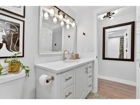 3709 SE 65th Avenue Portland OR 97206