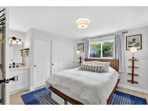 3709 SE 65th Avenue Portland OR 97206