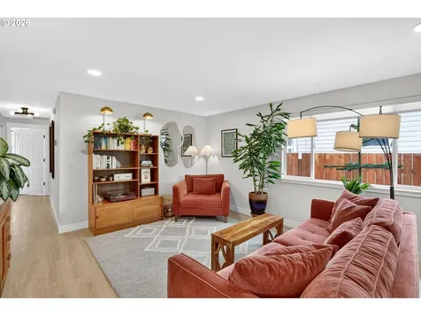 3709 SE 65th Avenue Portland OR 97206
