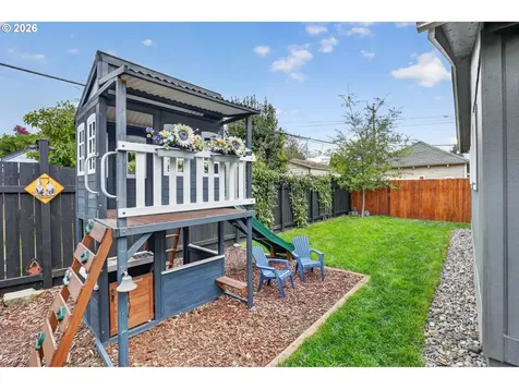3709 SE 65th Avenue Portland OR 97206