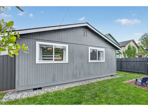 3709 SE 65th Avenue Portland OR 97206