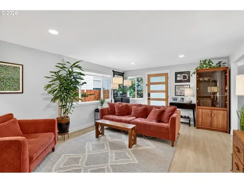 3709 SE 65th Avenue Portland OR 97206