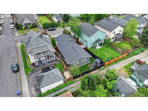 3709 SE 65th Avenue Portland OR 97206