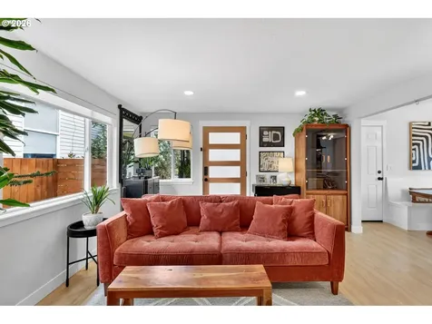 3709 SE 65th Avenue Portland OR 97206