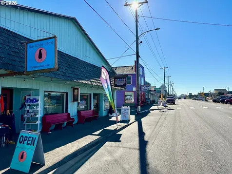 277 N Dolphin Street Rockaway Beach OR 97136