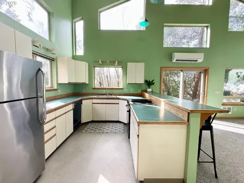 277 N Dolphin Street Rockaway Beach OR 97136