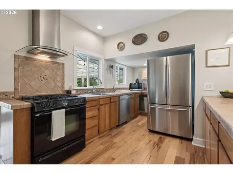 384 W Dartmouth Street Gladstone OR 97027